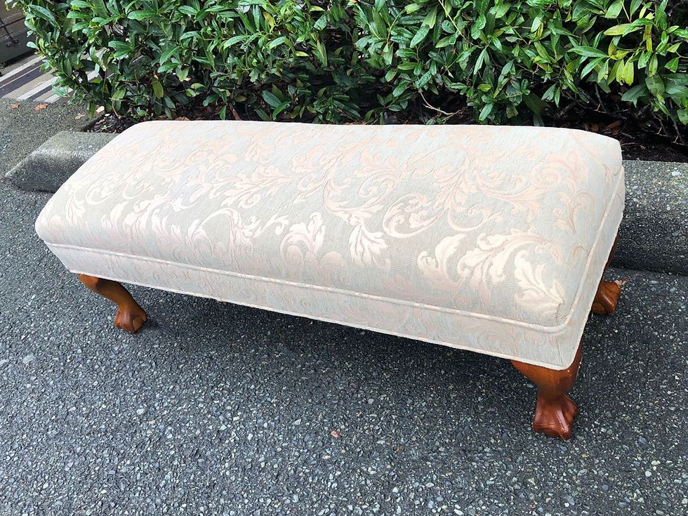Thumbnail: Queen Anne upholstered clean bench