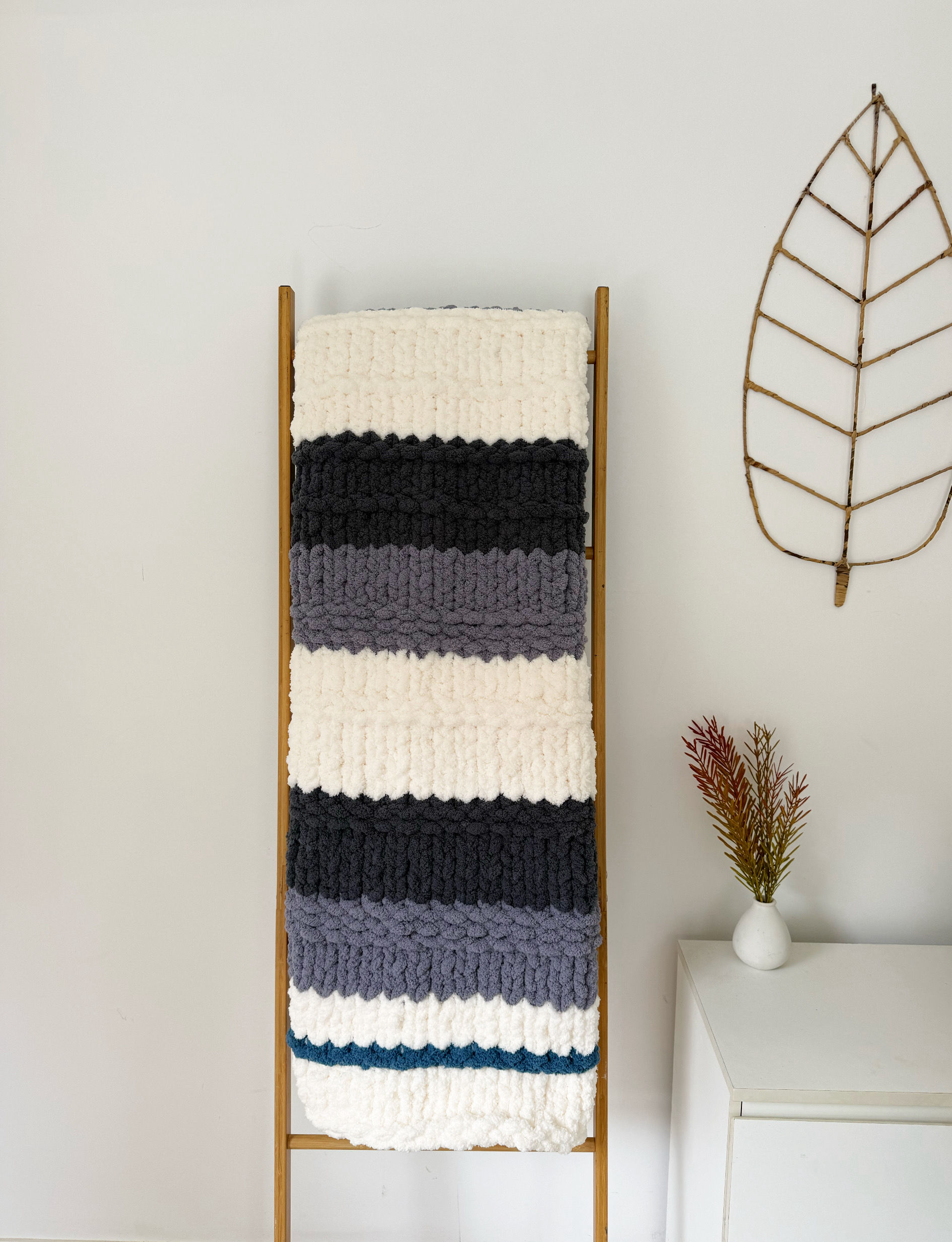 Cloud of greys. Double Garter Chunky Knit Blanket