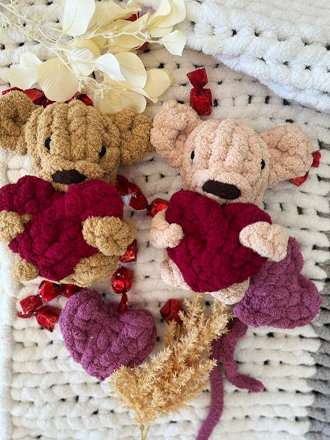 Thumbnail: Video Tutorial & Written Instructions - Teddy Bear Heart Pattern