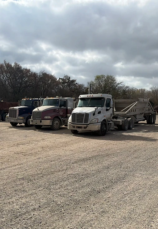 Fill dirt delivery near Limestone County, TX.webp