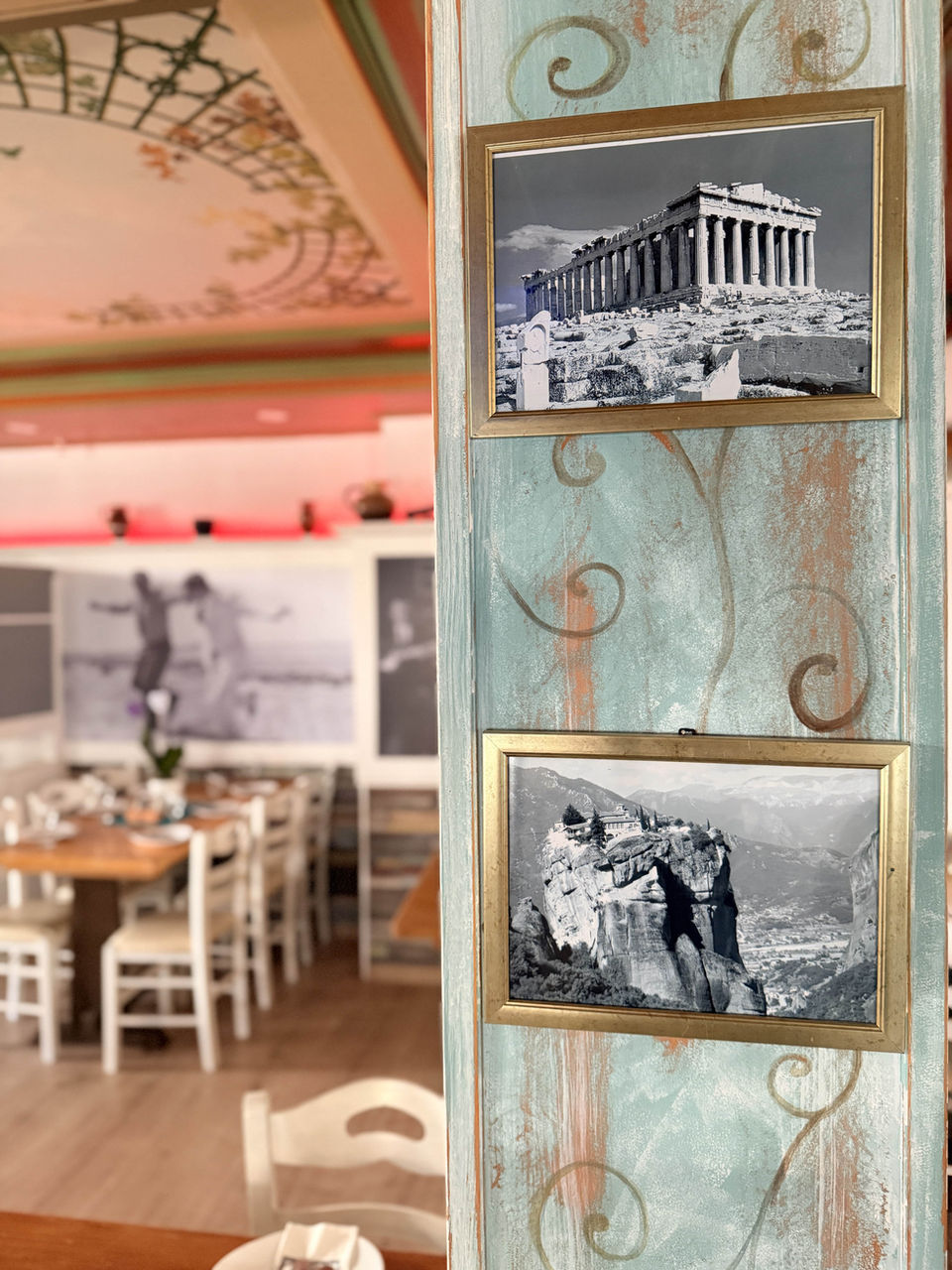 Griechische Taverne Giamas in Prien am Chiemsee – Innenraum mit warmem Ambiente

