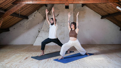 Fotografía y video para retiros de yoga: cómo transmitir la experiencia real
