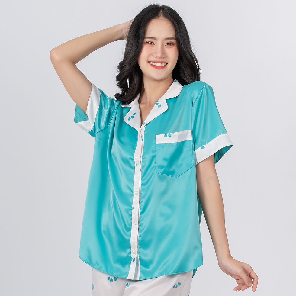 ภาพขนาดย่อ: ชุดนอนเสื้อฮาวายแขนสั้น และกางเกงขาสั้น Lucky Set สีเขียว CNN-PPA422