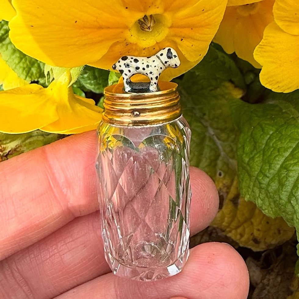 Thumbnail: Nécessaire with a pair of scent bottles with Dalmatians. French, 18th century.