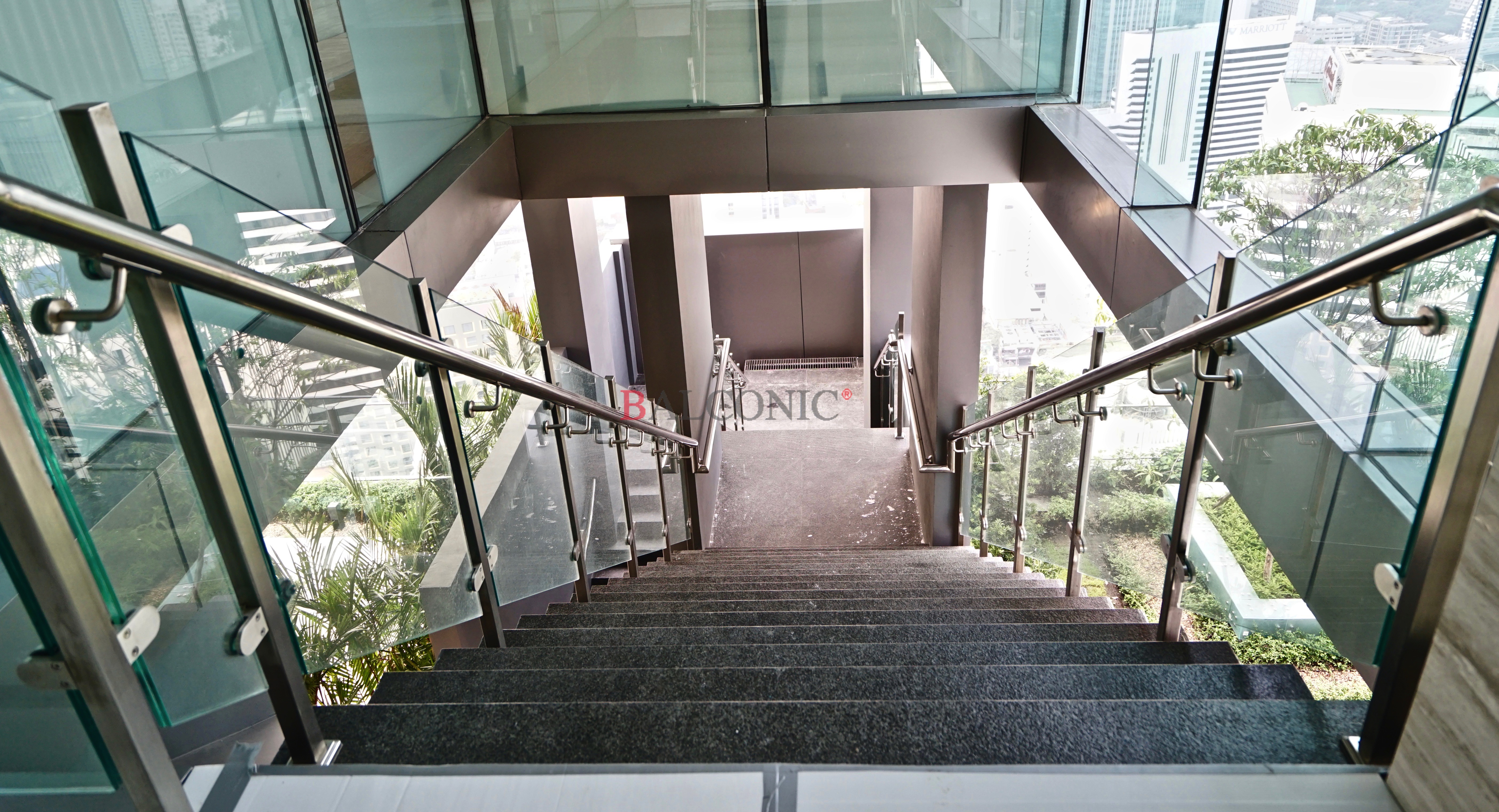 ราวกันตก Q condo