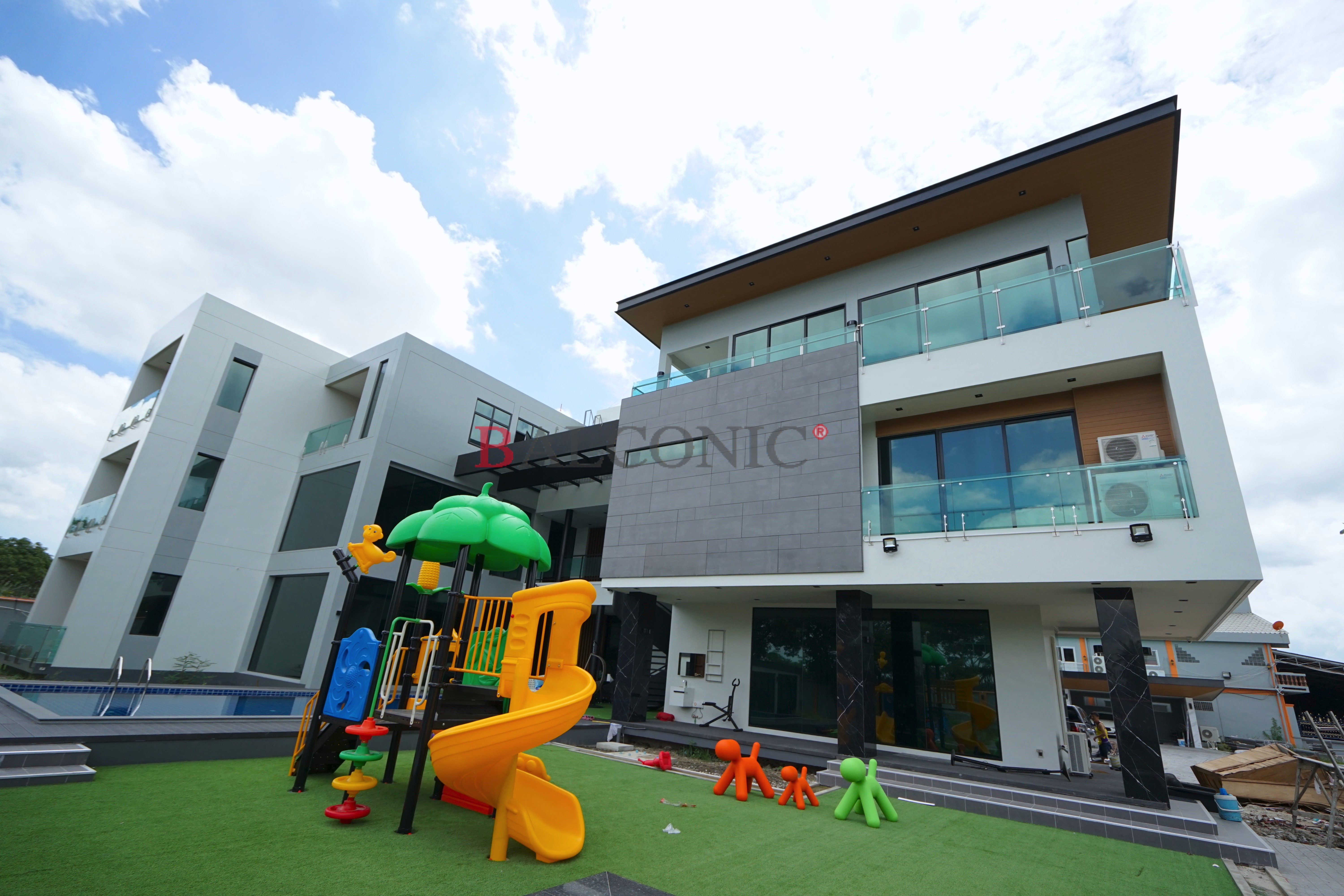 ราวระเบียง balconic กระจก สแตนเลส สั่งทำ