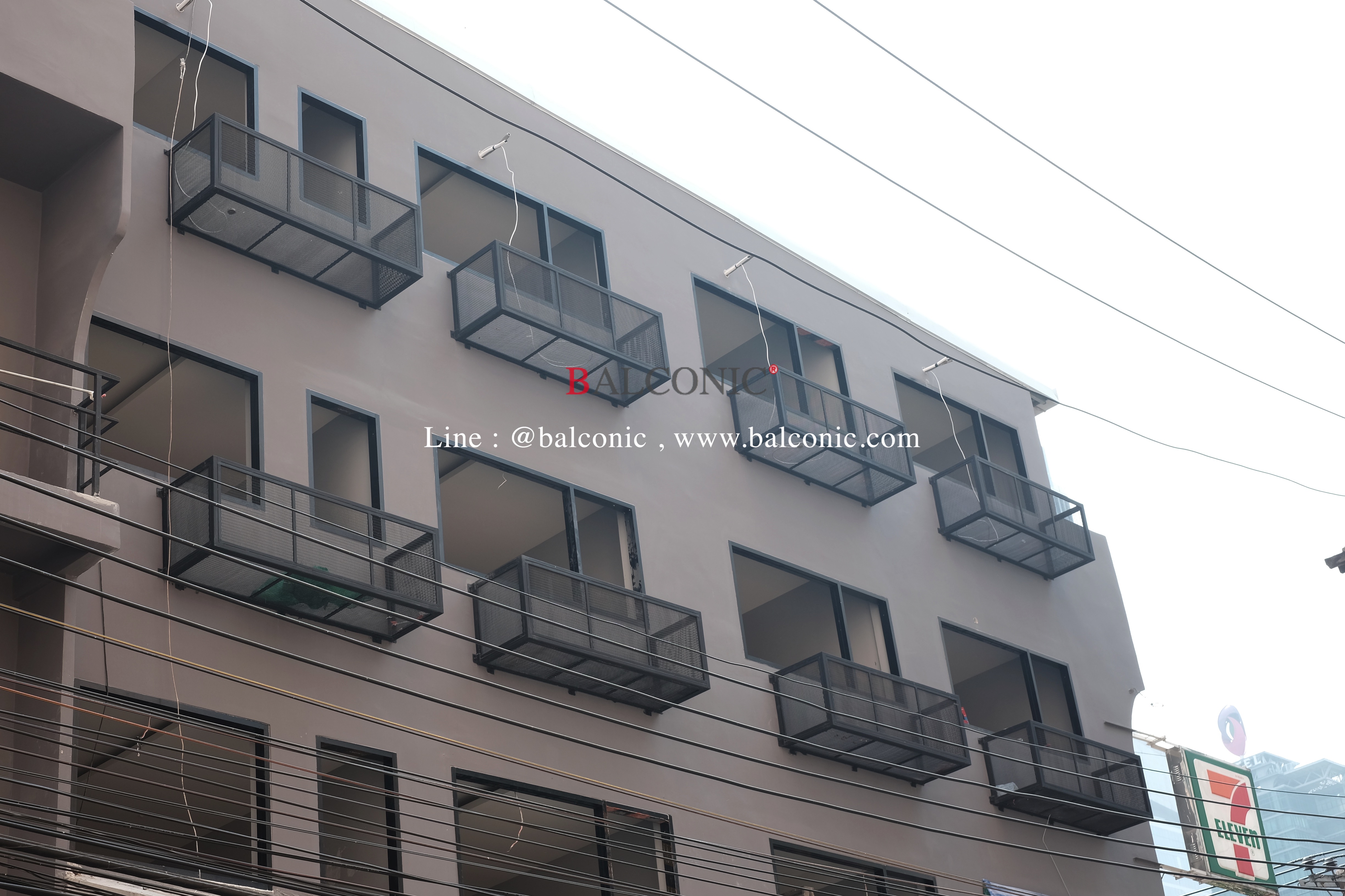 แผงกันตก แผงบังตา ตะแกรงเหล็กฉีก กริลแอร์
