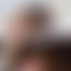 zdjęcie puszystych racuchów z jabłkami