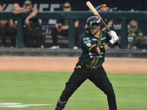 Pericos visita a los Piratas de Campeche en Playoffs