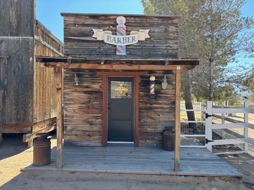NUKETOWN Hotel-BARBER SHOP