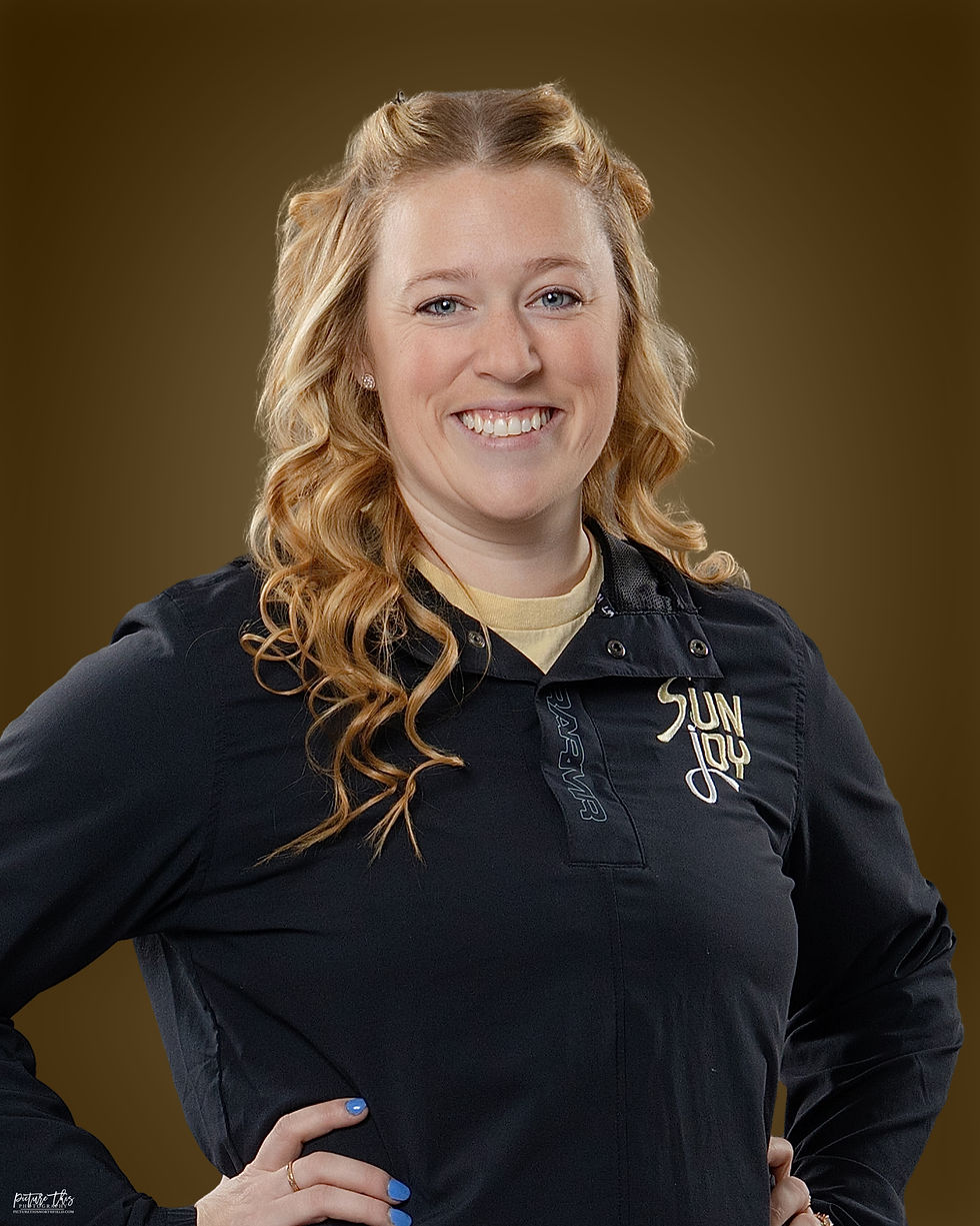 Sunjoy-Spr-CoachLeahHS.jpg