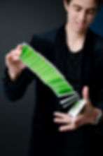 valentin bevy magicien close-up
