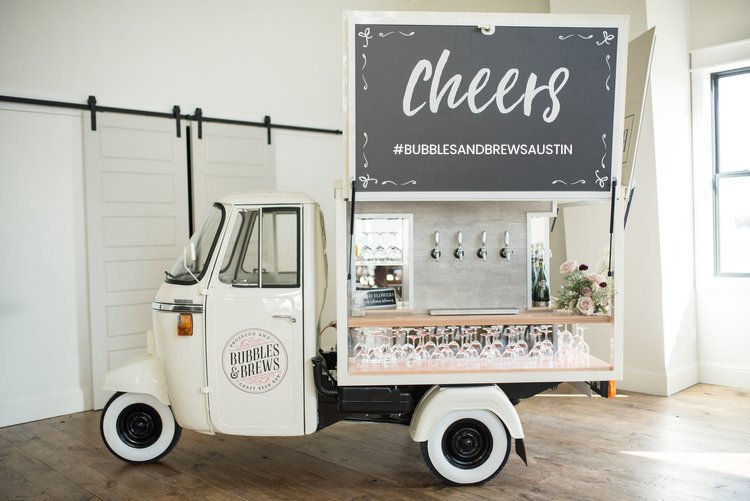 mobile bar for weddings in Austin, Texas
