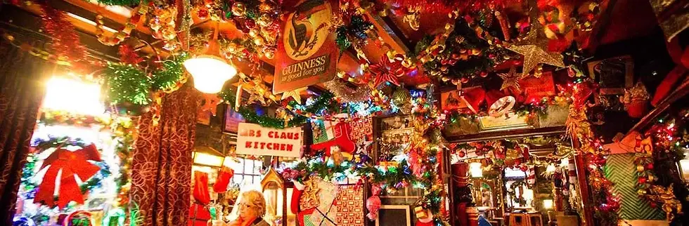 Pub-Dublin-Hole-In-The-Wall.webp
