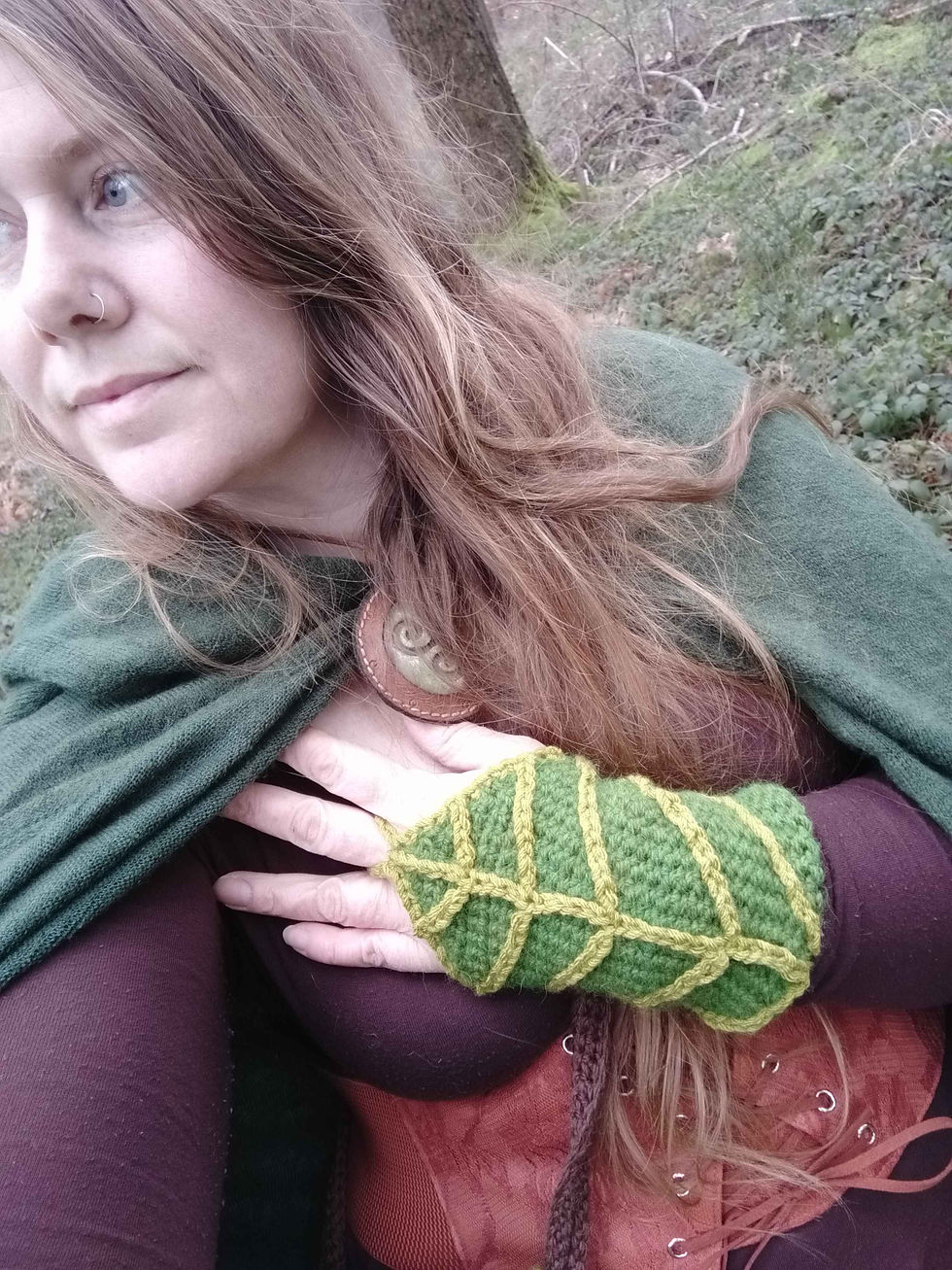 Thumbnail: Elven Leaf Arm Bracers