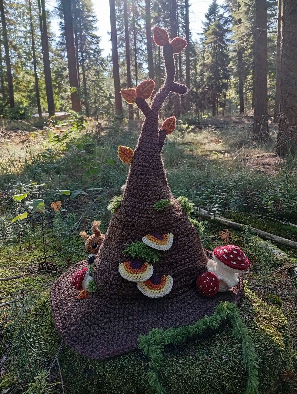 Thumbnail: Autumn Tree Witch Hat