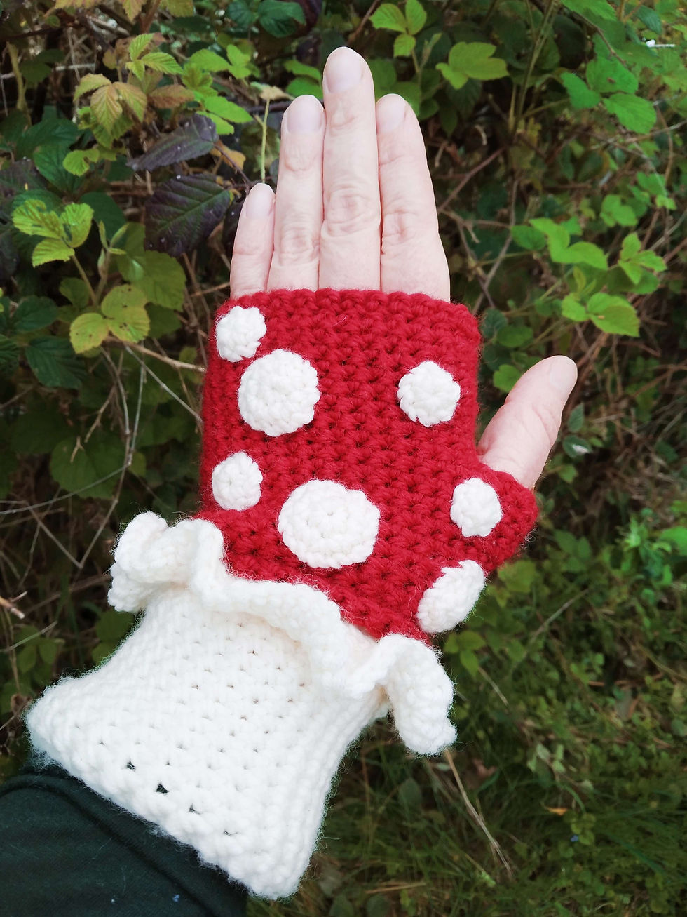 Thumbnail: Amanita Mittens