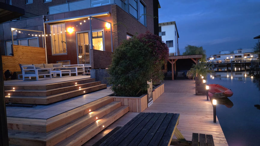 Vlonders, tuinkamer en verlichting in Rotterdam