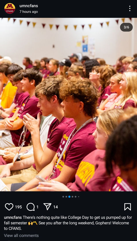 T shirts on students at orientation