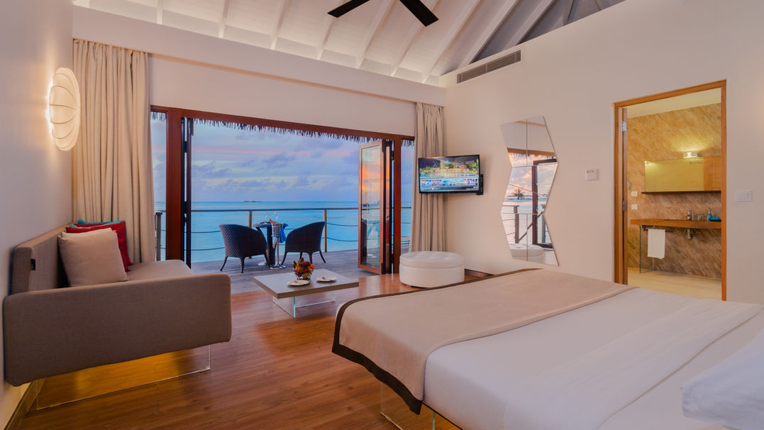 For an exclusive experience in the Maldives with Cocoon Maldives Resort makes sure that couples and families can experience moments of tranquility and relaxation in a unique location nestled in the Indian Ocean.