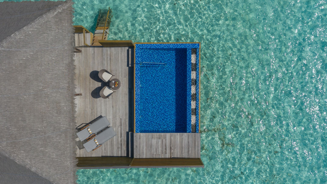 For an exclusive experience in the Maldives with Cocoon Maldives Resort makes sure that couples and families can experience moments of tranquility and relaxation in a unique location nestled in the Indian Ocean.