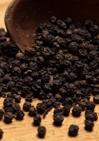 Black-pepper-growth-2_edited_edited.jpg
