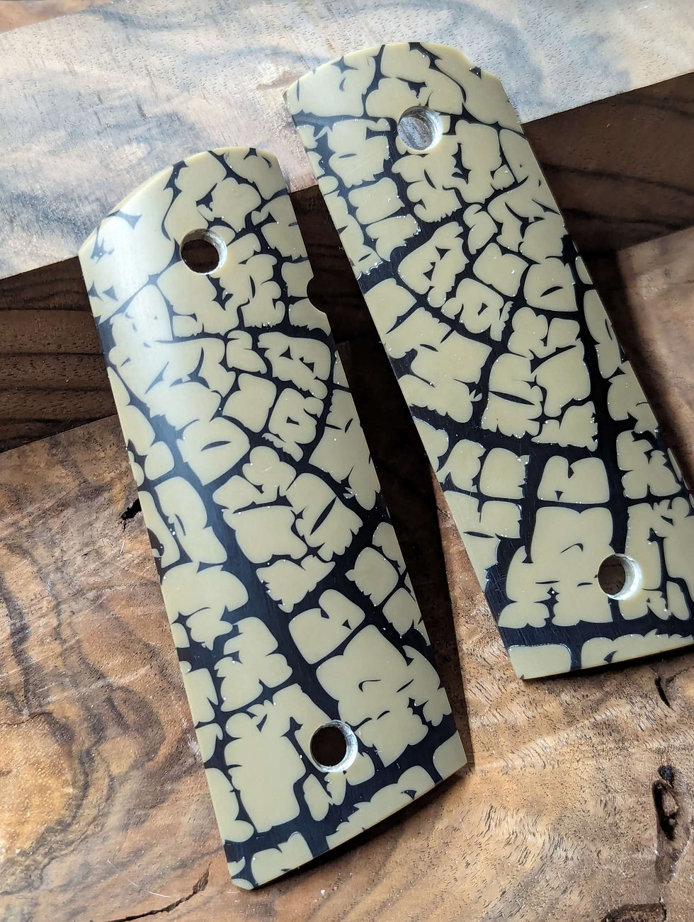 Thumbnail: Faux Mammoth Ivory 1