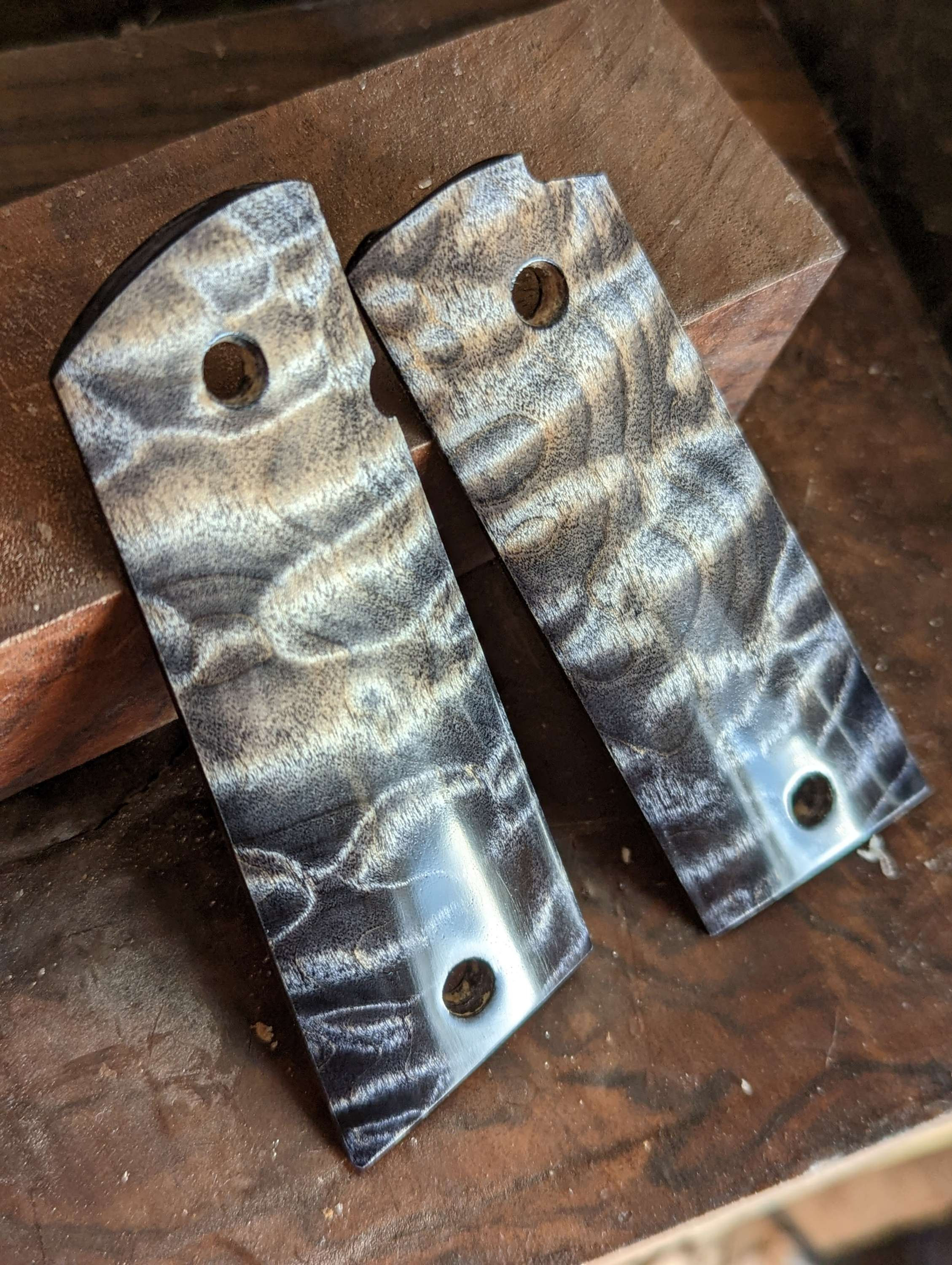 Quilted Maple 1 (Black Fade)