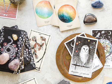 Tarot & Astrology: How to Use Your Birth Chart to Transform Your Tarot Readings