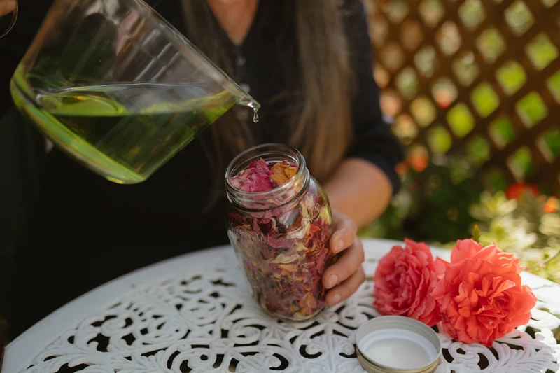 A Biblical Perspective on Practical herbalism: Herbal & Perfume salve workshop