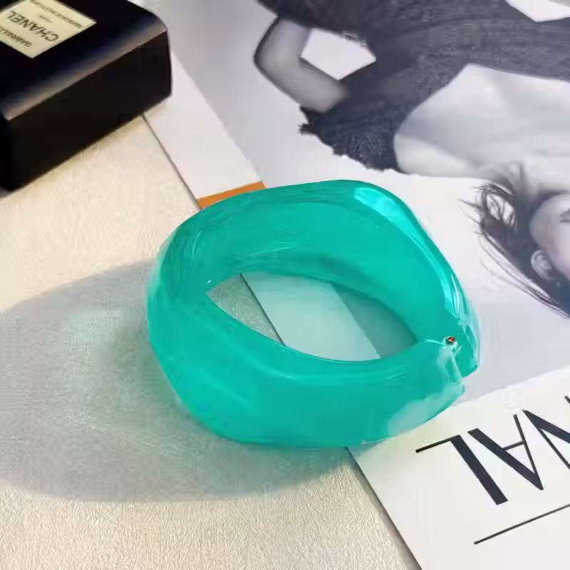 Прев'ю: Geometric Acrylic Hinged Bangle