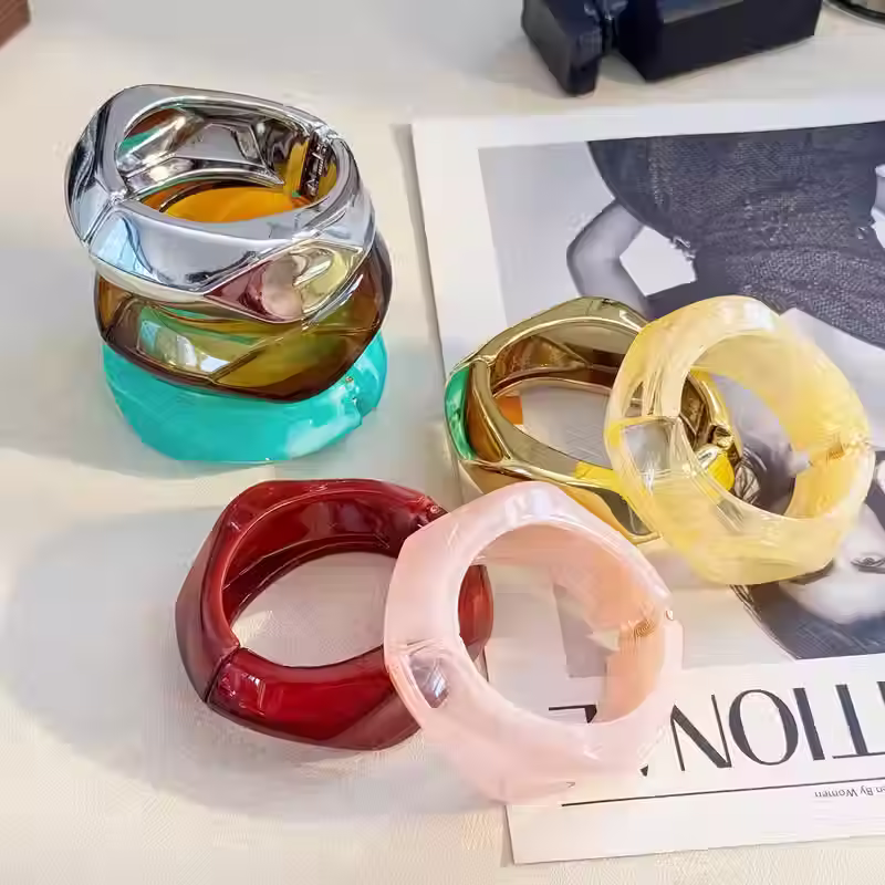 Прев'ю: Geometric Acrylic Hinged Bangle