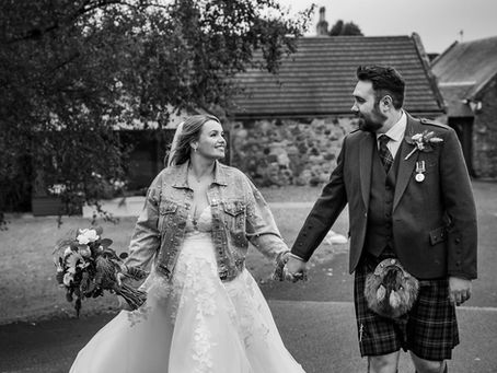 How to Look Good in Wedding Photos (Without Awkward Posing)