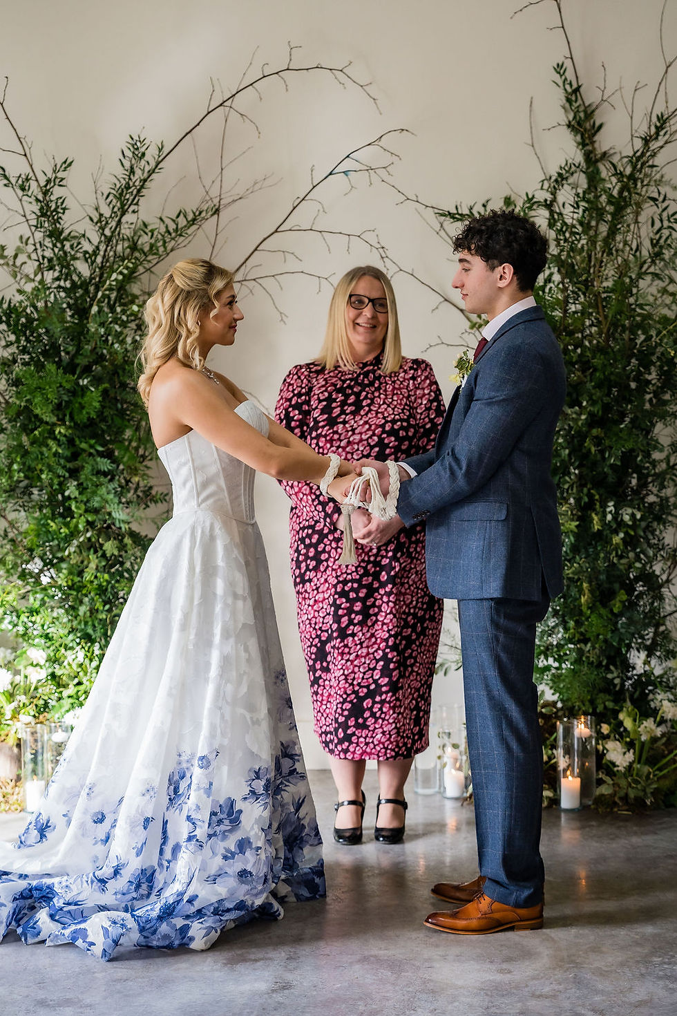 Traditional handfasting ceremony at Kinclune House, celebrating Scottish wedding traditions in a romantic setting