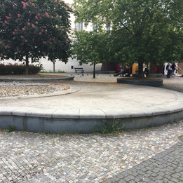 Photo block monument