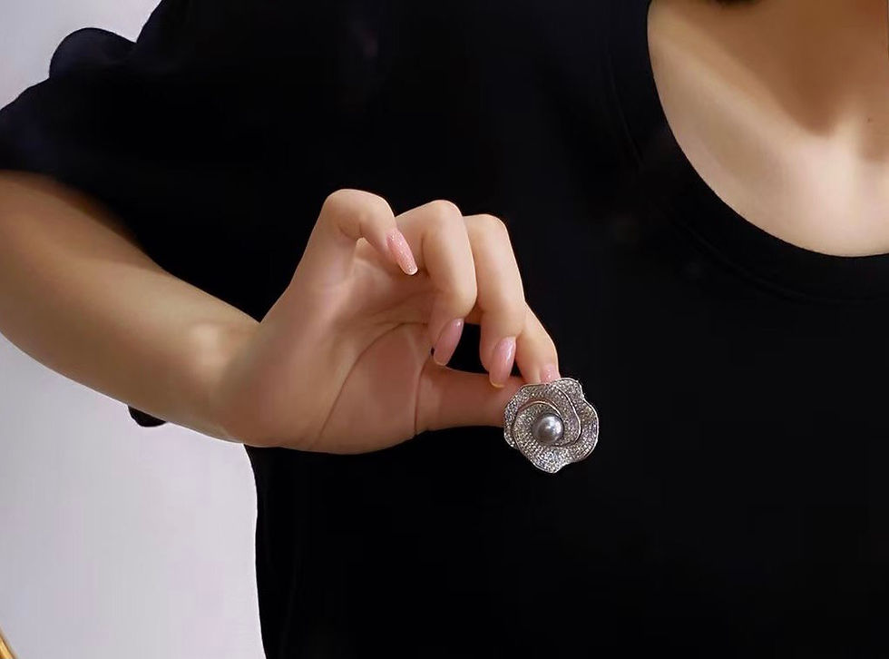 Thumbnail: Camellia Brooch, Tahitian Pearl