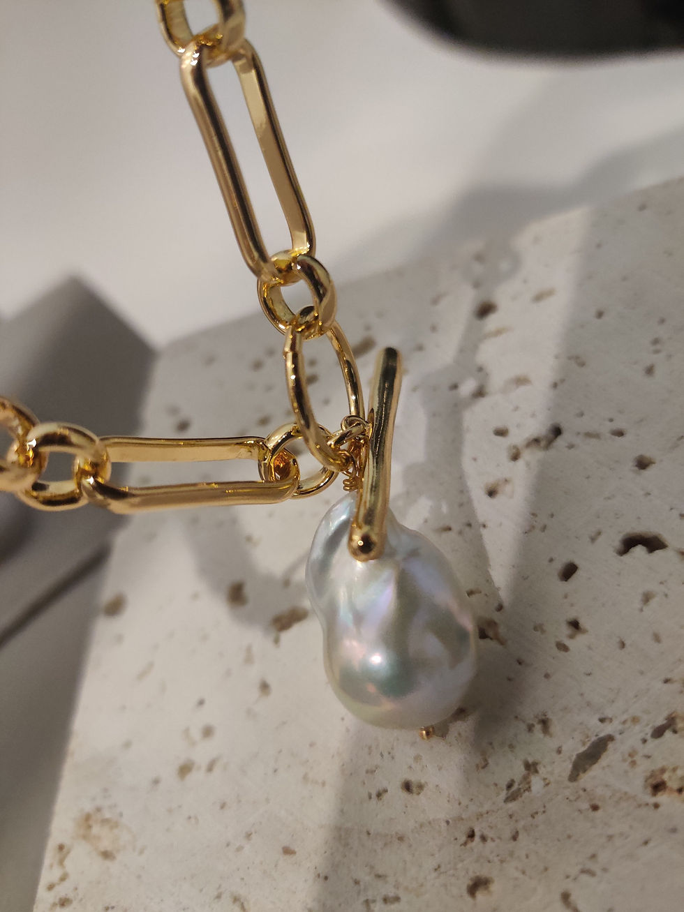 Thumbnail: 25mm Baroque Pearl Pendant with 16 Inch Interlocking Chain Necklace 
