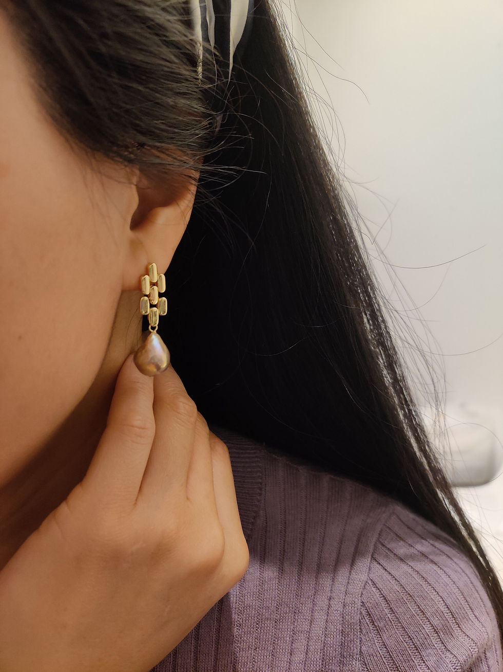 Thumbnail: Natural Pearl Chain Earrings | Mermaid Color 9-10mm Pearls 