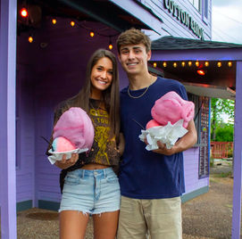 Customers enjoying Surfhicks shaved ice
