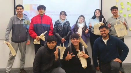 El programa AES realizó jornadas grupales de retroalimentación para estudiantes PACE