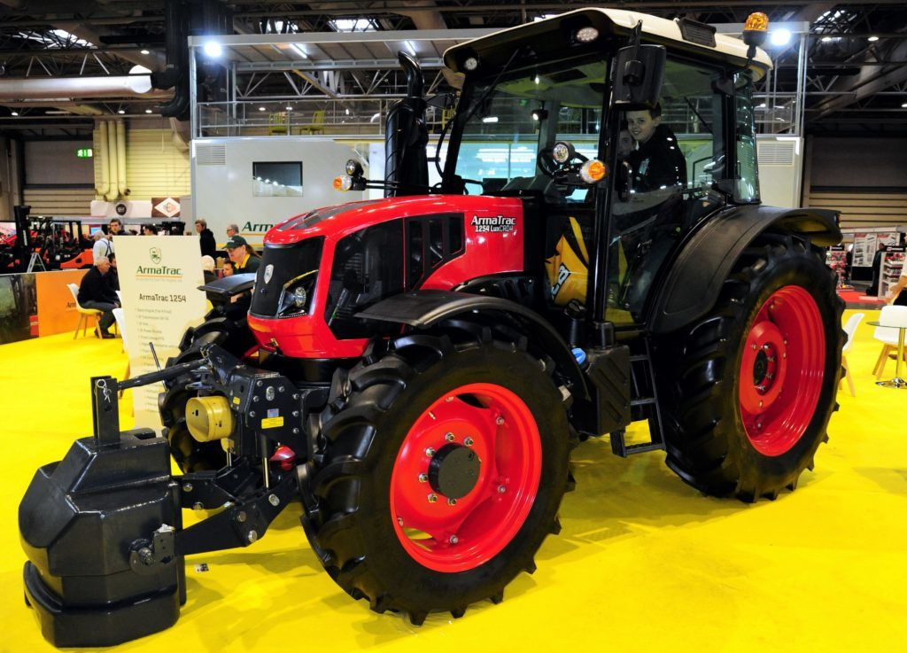 Tractor Armatrac 1254 Lux - 125CP
