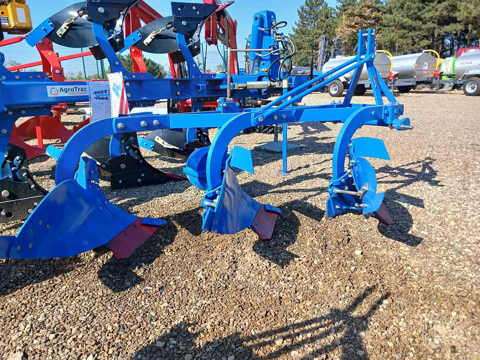 Thumbnail: AgroTrac Machinery Plug purtat PU-4