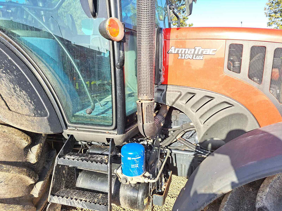 Thumbnail: Tractor Second-Hand ArmaTrac 1104Lux - 110CP
