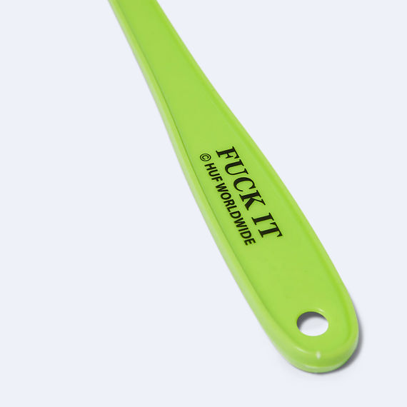 BUZZ-OFF-FLY-SWATTER_HUF-GREEN_AC00811_HUFGR_04_1200x.png.jpg