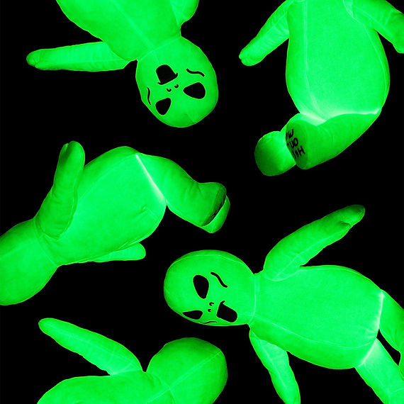 glowplush_0004_AlienGlowplush_1024x1024.jpg