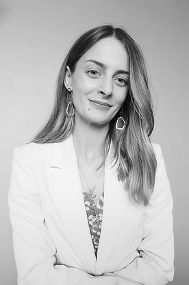 Black and white photo of female psychologist