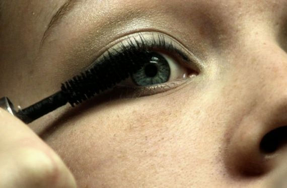 mascara.jpg