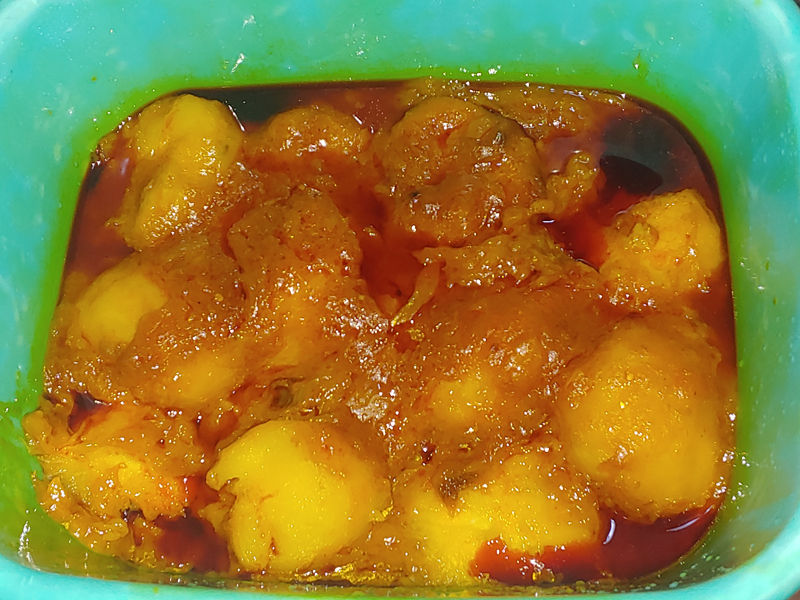 photo of a mango dish traditionally eaten in Guinea