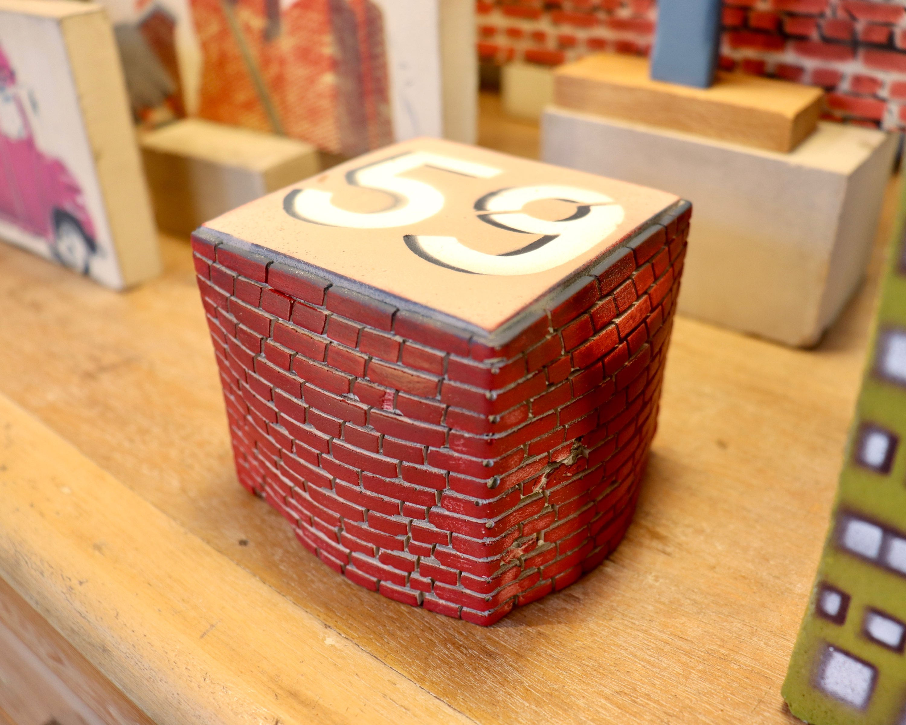 Cube en béton moulé 59#3