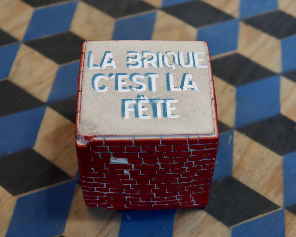 Miniature : Cube en béton moulé La brique c’est la fête#1